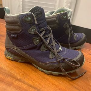 Ahnu Sugarpine Waterproof Purple Hiking Boots 9.5